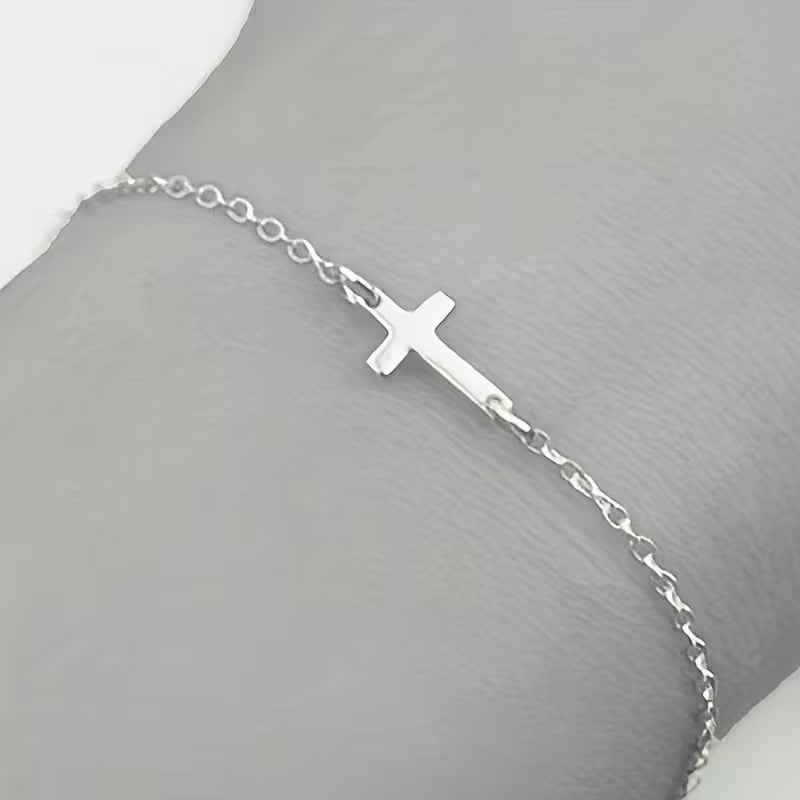 Einfaches elegantes Kreuz-Armband