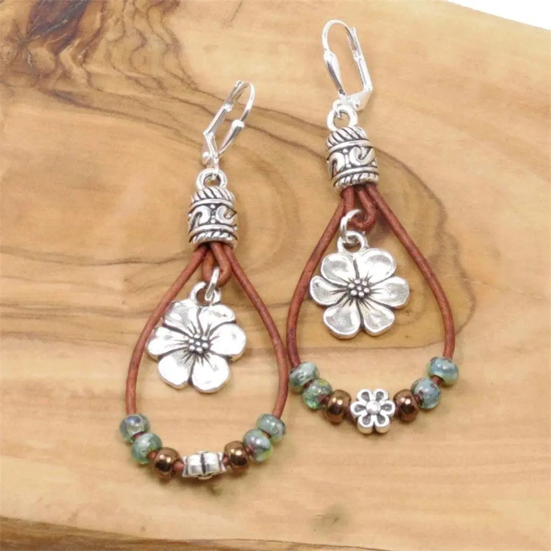 Vintage Lederohrringe mit Blumen