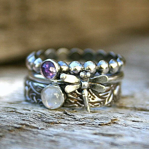 Vintage Libellen lila Zirkonia Ring