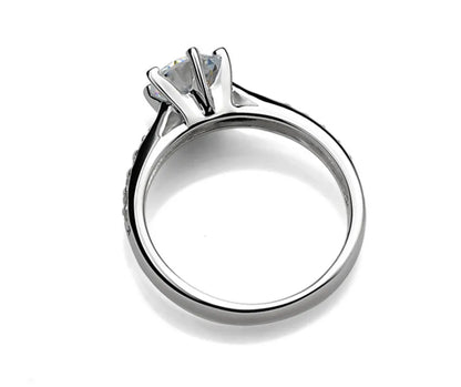 Solitärring Silber 925 mit strahlendem Zirkon