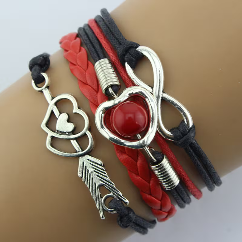 Armband mit Amor-Bogen und mehrfarbigem Herz