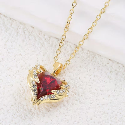 Angel Embrace Ruby Heart Halskette | Gold
