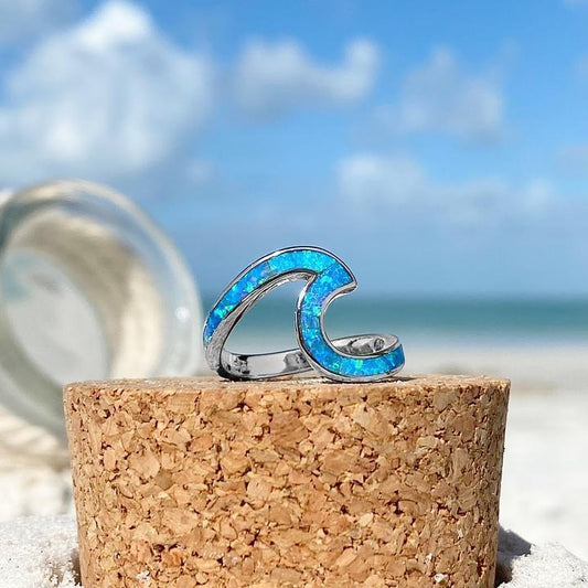 Wellenring aus Silber mit Opal