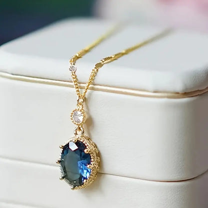 Thessia Lunebray Halskette | Gold