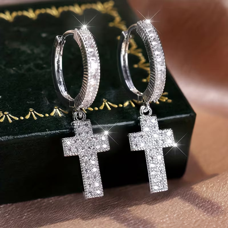 Kreuz-Ohrringe aus Silber-Zirkonia