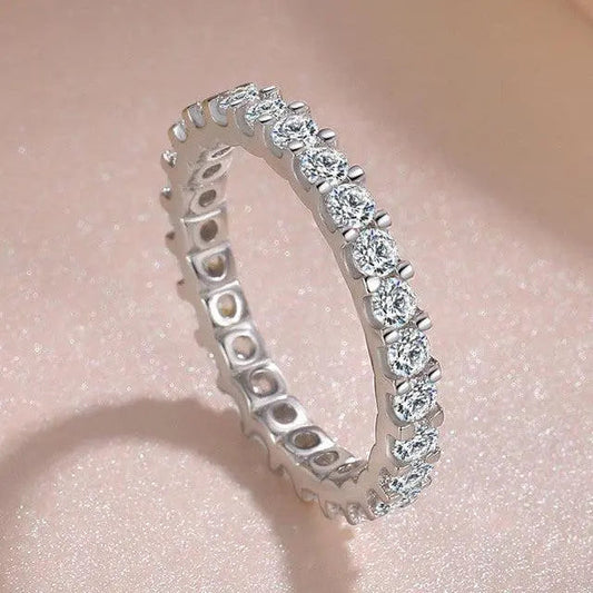 Silberring mit Zirkonia-Einlagen
