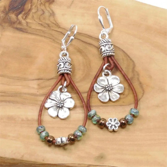 Vintage Lederohrringe mit Blumen