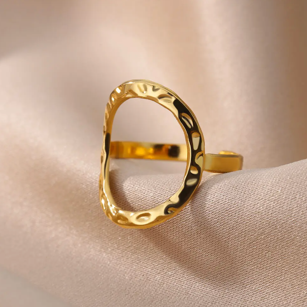 18 Karat Gold plattierter Ring mit großem Kreis