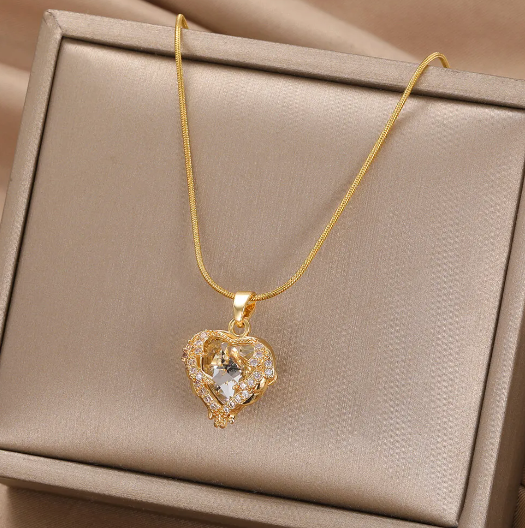 18K Gold Plated Halskette mit Weißem Herz und Strass