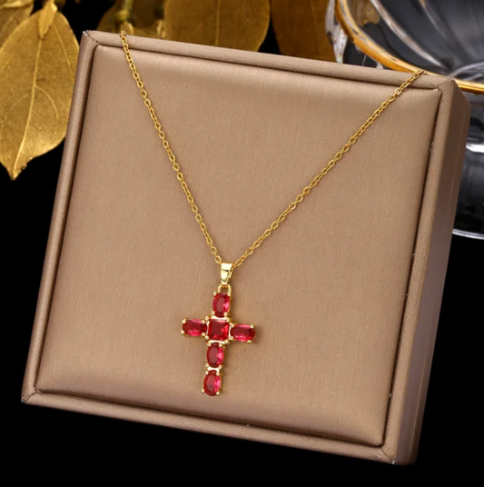 Roter Kristallkreuz Halskette in 18K Gold Plating