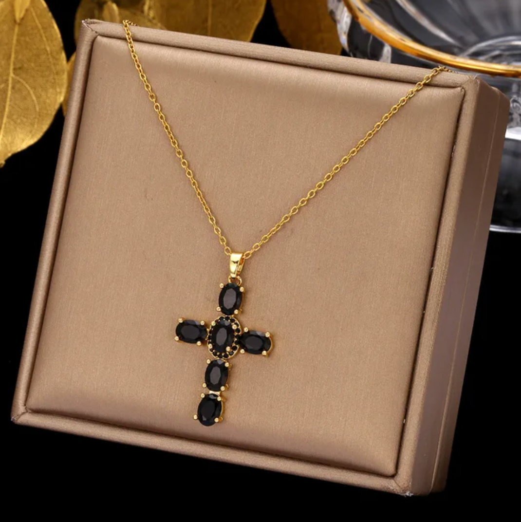 18K Gold Plated Halskette mit Schwarzem Kristallkreuz