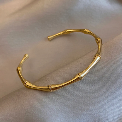 18 Karat vergoldetes Armband im Waldzweig-Stil