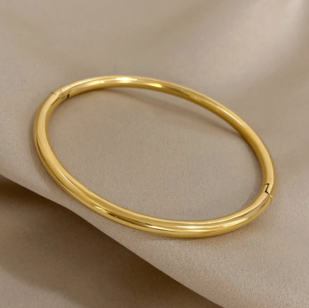 Dickes Geschlossenes 18K Gold Plated Armband