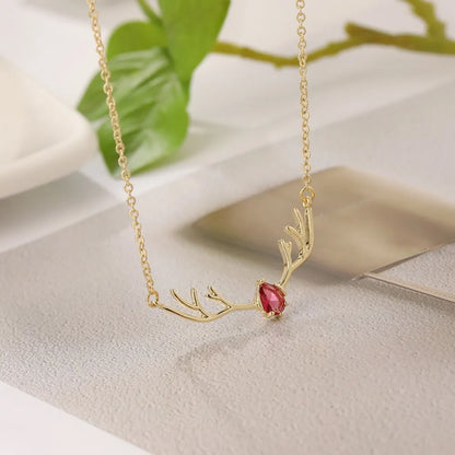 Geweih Halskette mit zartem Herz Anhänger