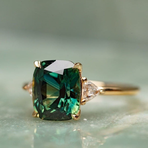 Vintage-inspirierter Grüner Edelsteinring | Gold
