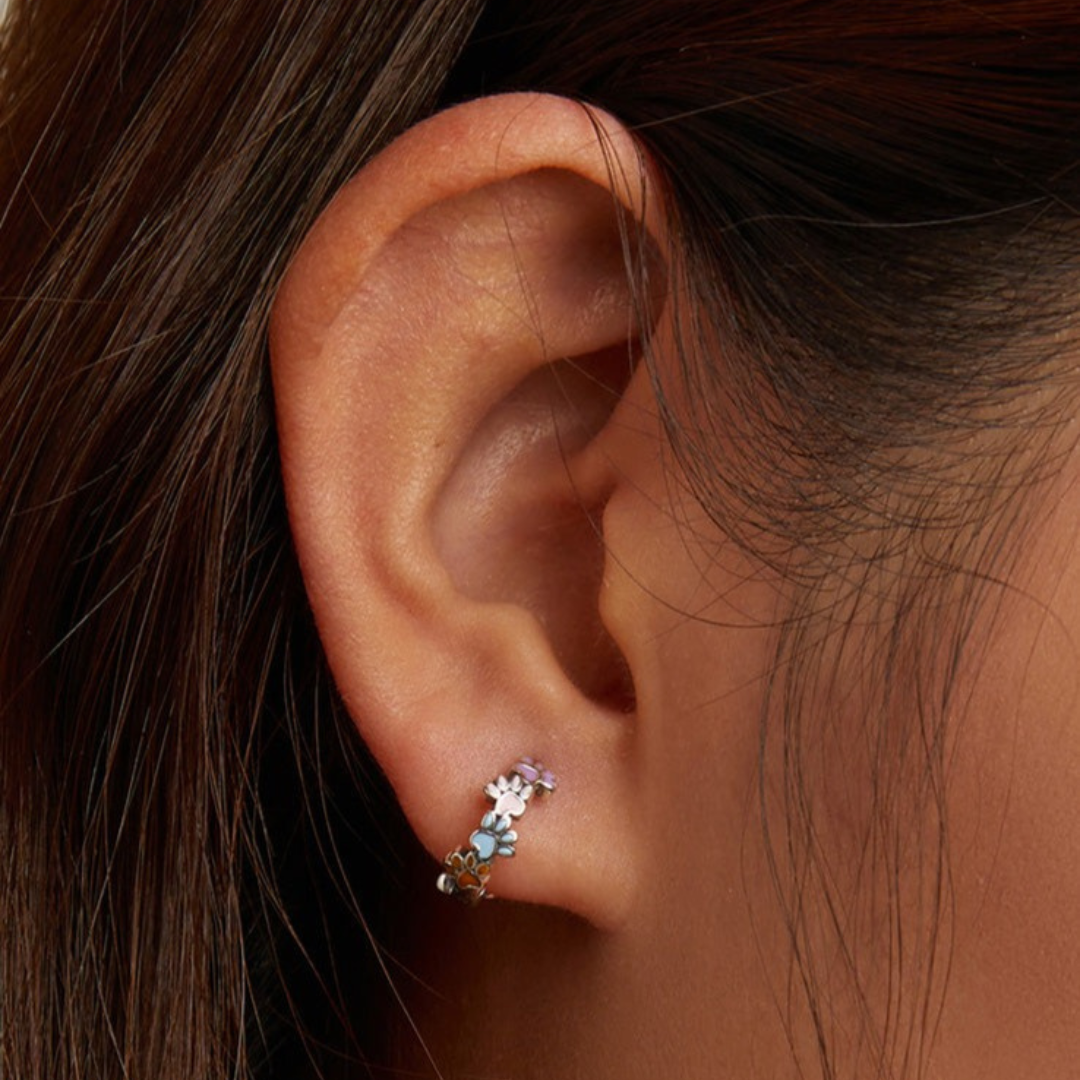 Bunte Pfoten Ohrringe in Sterlingsilber