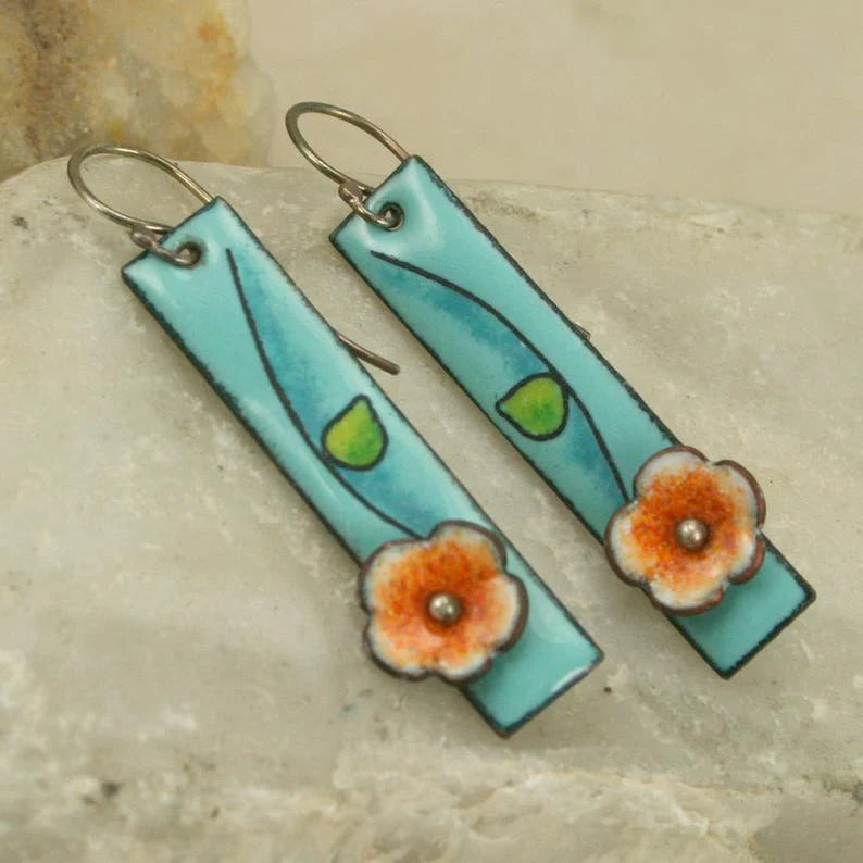 Blumige Emaille Ohrringe