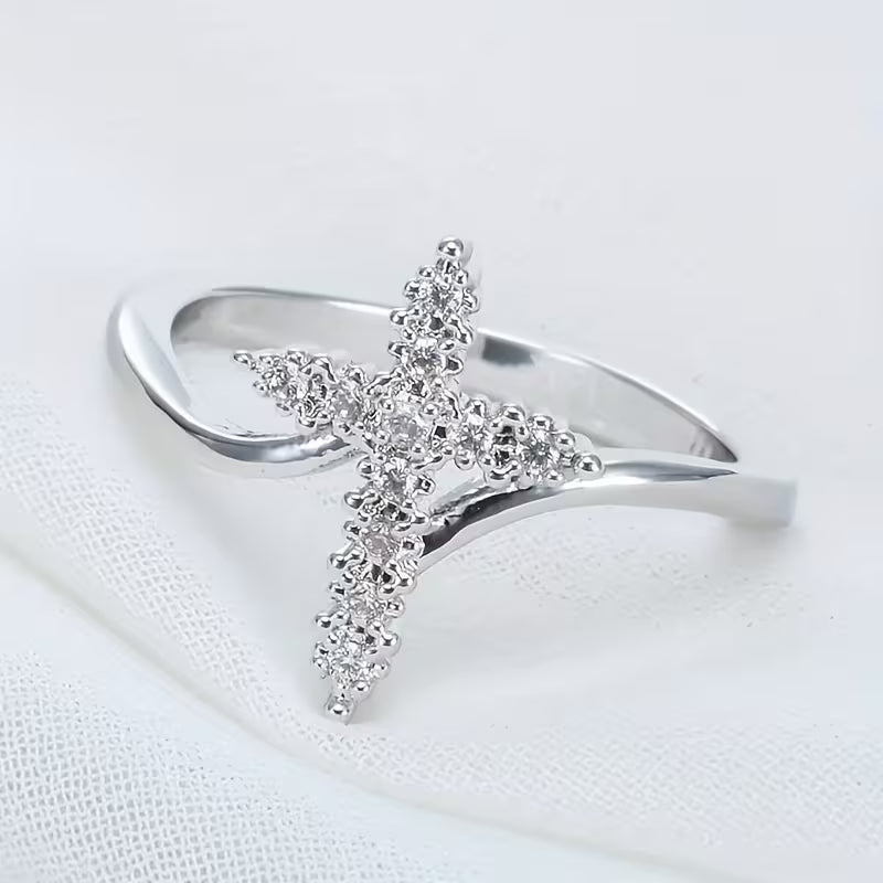 Minimalistischer Kreuz-Ring aus Zirkonia