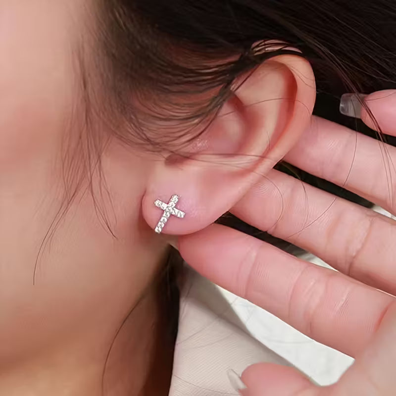 Minimalistische Kreuz-Stecker-Ohrringe