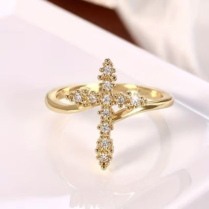 Minimalistischer Kreuz-Ring aus Zirkonia