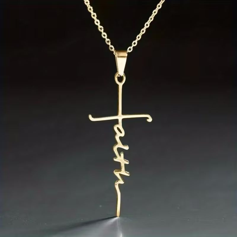 Elegante Kreuz-Anhänger-Halskette