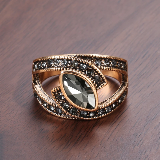 Eleganter Schwarzer Kristall Ring