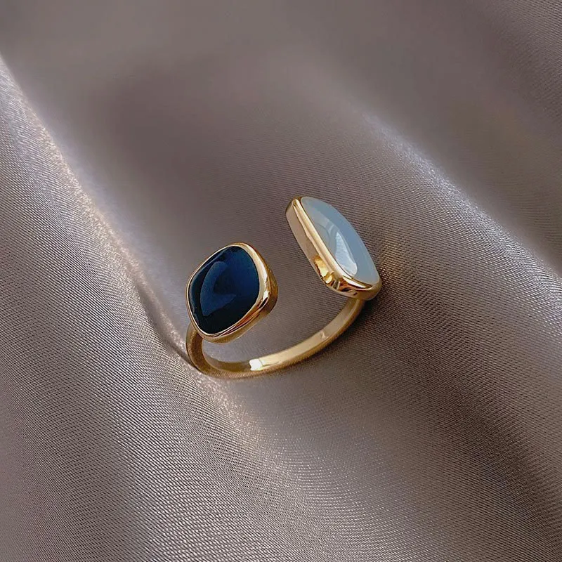 Goldener verstellbarer Equilibrium-Ring