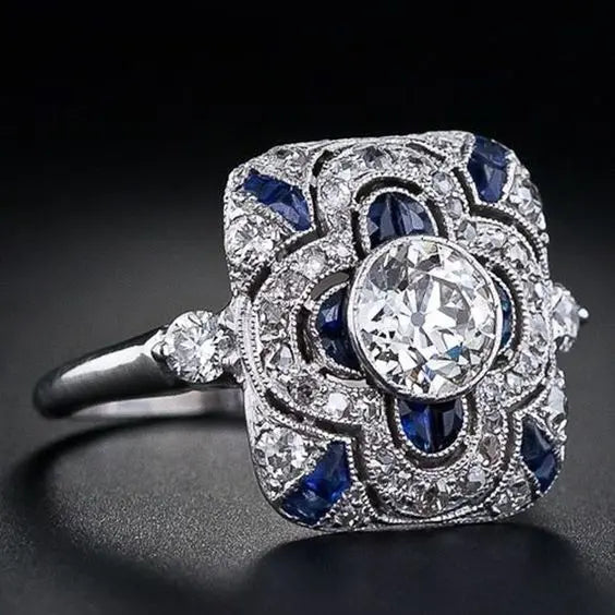 Vintage Ring aus Silber mit blauem Zirkonia