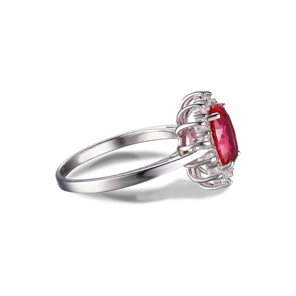 Klassischer Rubin Halo Ring | Weißgold